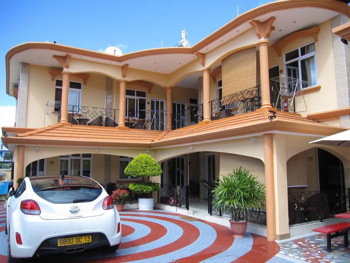 Niv Villa Flic en Flac Exterior photo