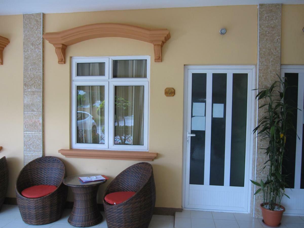 Niv Villa Flic en Flac Exterior photo
